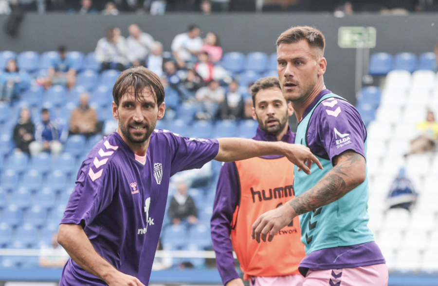 El Dépor niega robos al Eldense en Riazor. "Mis pendientes y mi anillo desaparecieron por arte de magia", replica Alan Godoy