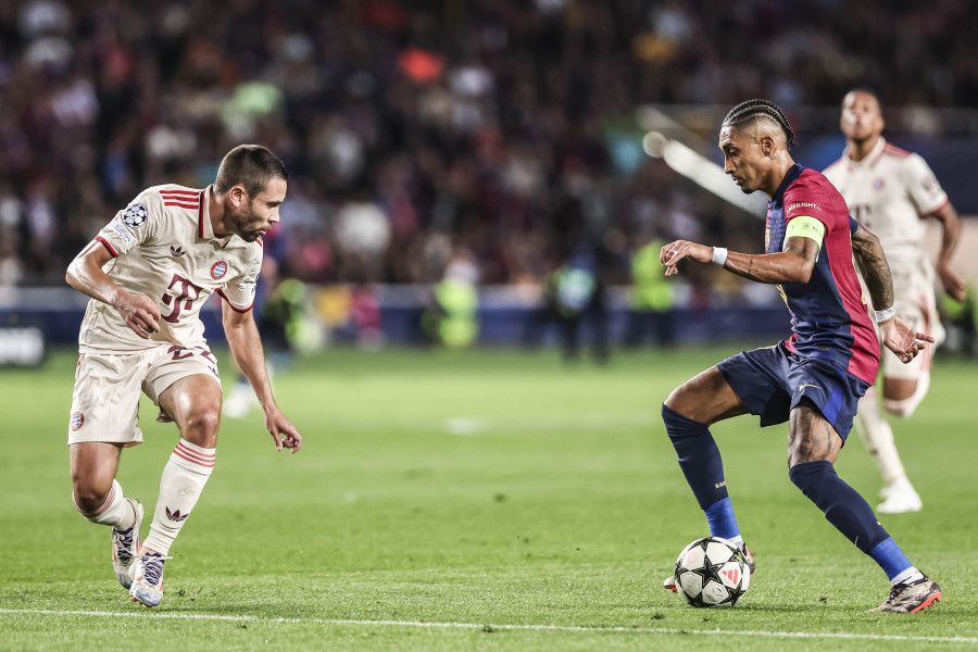 Raphinha entierra los viejos fantasmas de un Barça que regresa a la élite (4-1)