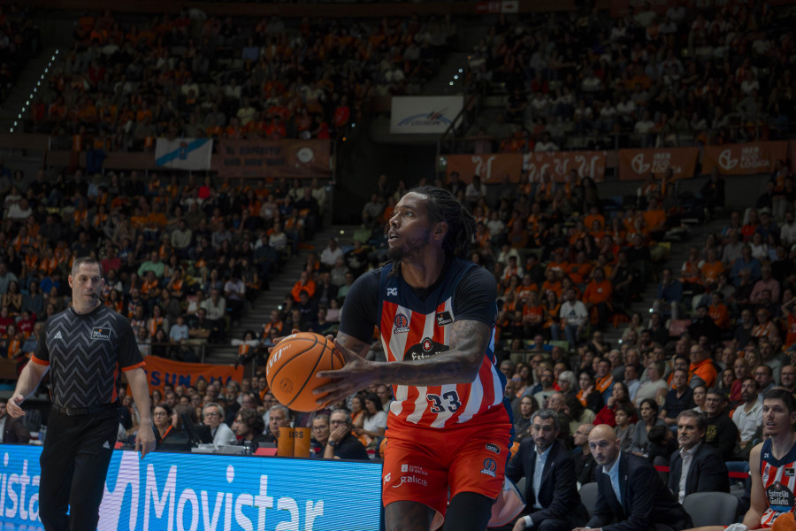 La primera gran noche de Thompkins con el Leyma Coruña en el Coliseum