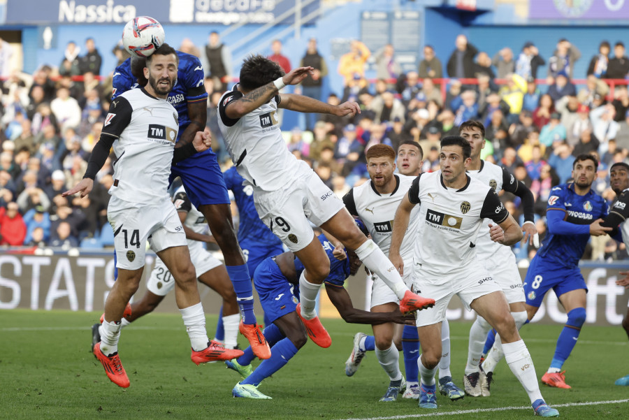 El Valencia empata en Getafe y sigue en la última posición (1-1)