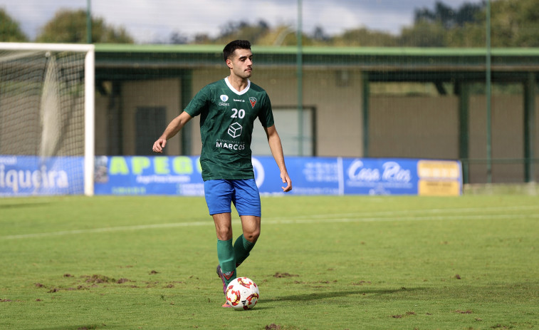 Román (Órdenes): “Son un rapaz da vila que dende pequeno tiña a ilusión de xogar no equipo sénior”