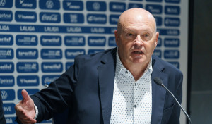 Pepe Mel renueva en el Tenerife hasta 2026