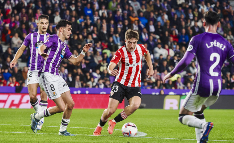 El jugador del Athletic Guruzeta estropea la fiesta al Real Valladolid (1-1)