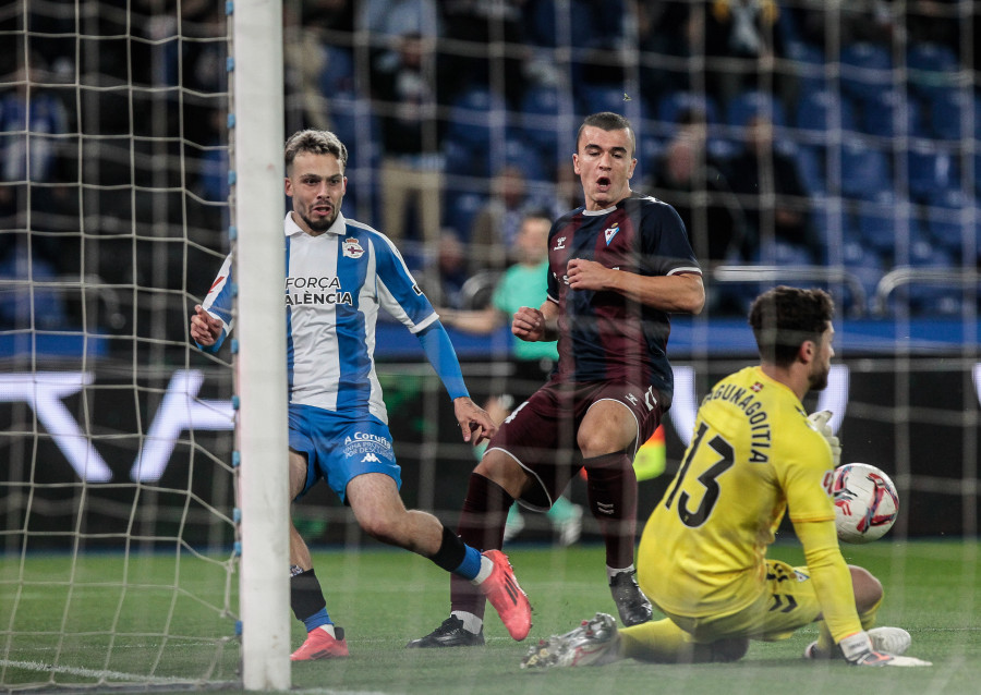 Los apuntes del Dépor-Eibar: Soriano hace saltar por los aires el bloqueo del Dépor en Riazor