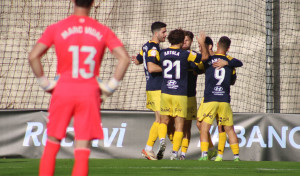 Luis Chacón, con un gol, redondea la victoria de la Cultural ante el Celta Fortuna