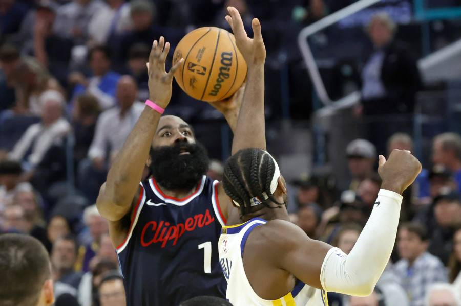 James Harden se convierte en el segundo máximo triplista de la historia de la NBA