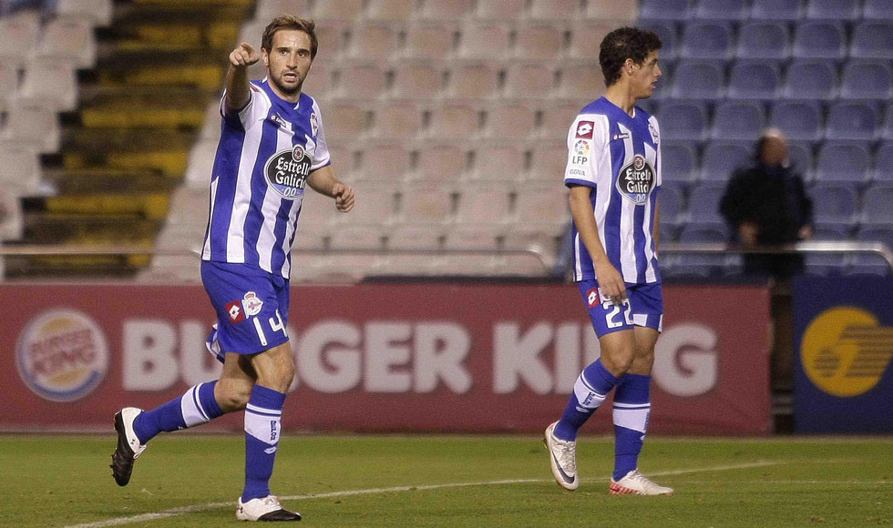 El futbolista asturiano celebra un gol durante su etapa como jugador del Deportivo   quintana