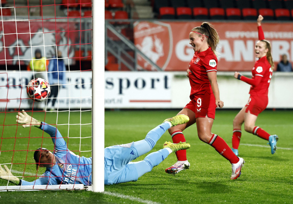 El Real Madrid encarrila su pase a cuartos con una trabajada victoria ante el Twente (2-3)