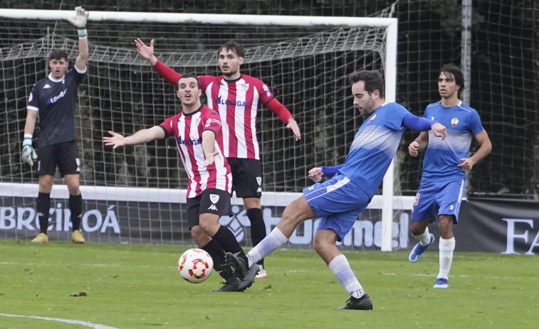 El calvario del Arteixo se acentúa con una derrota con gol en el minuto 89