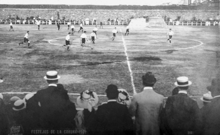 El primer entrenador de la historia del Deportivo