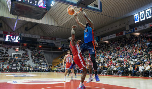 El Básquet Coruña más dominante incendia Girona (81-98)