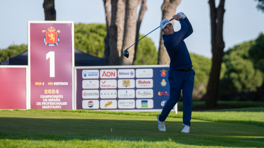 El coruñés Adarraga brilla en el segundo día del New Giza Open de golf