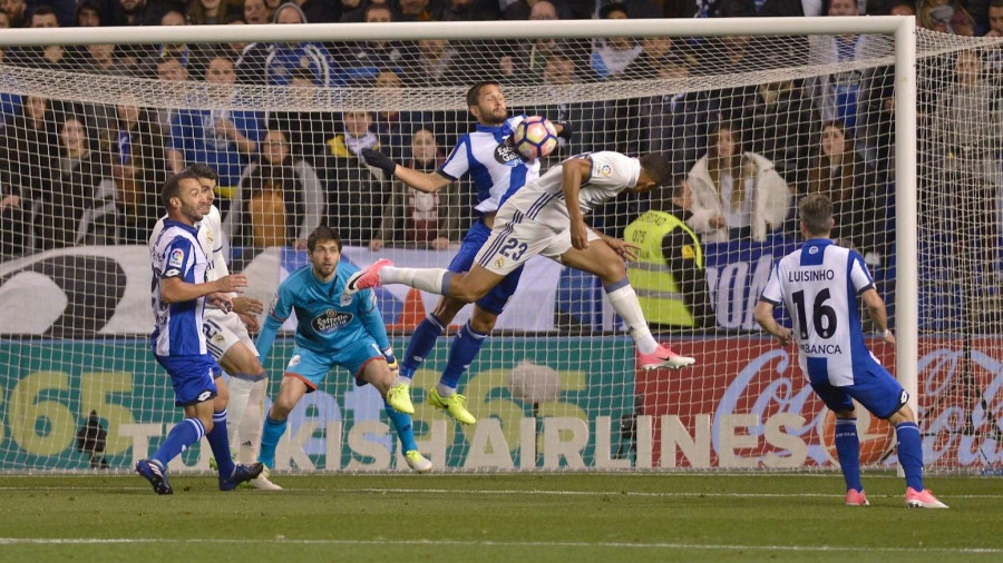 El Dépor encajó más goles en Riazor que ante el Mirandés en trece partidos en toda su historia