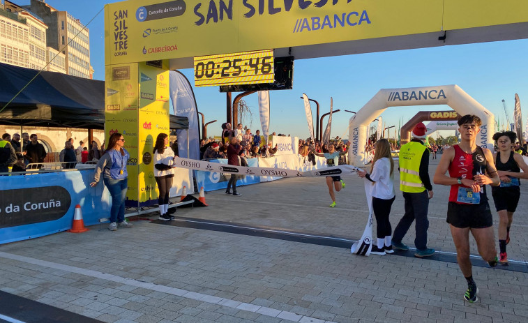 Anxo Castro e Irene Lorenzo, ganadores de la San Silvestre Coruña