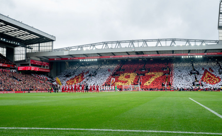 ‘The Kop’ y ‘Gelbe Wand’, la referencia para Riazor