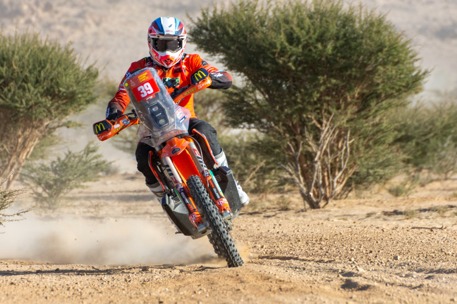 El español Lorenzo Santolino consigue su primera victoria en el Dakar