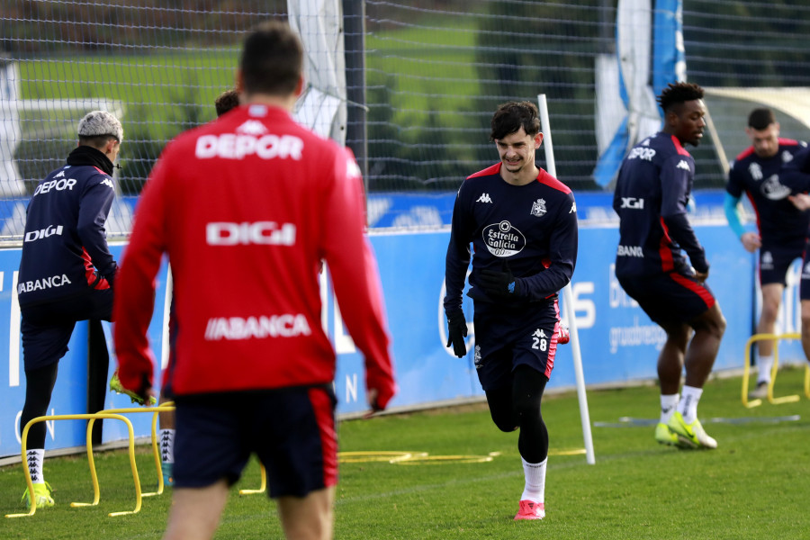 Sesión ligera de entrenamiento, sin Lucas ni Mella sobre el césped