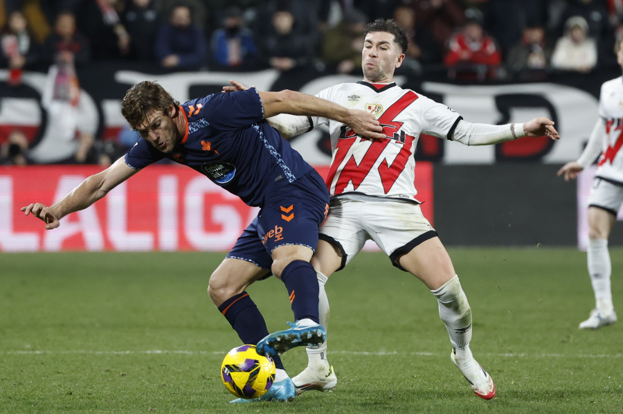 El Rayo sufre en Vallecas para ganar al Celta de Vigo (2-1)