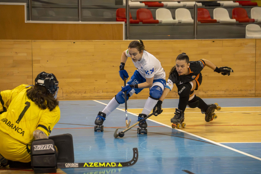 El HC Coruña golea y se encarama a los puestos de Copa de la Reina (3-6)