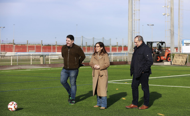 Inés Rey visita la última parte de las obras de la Ciudad Deportiva Arsenio Iglesias