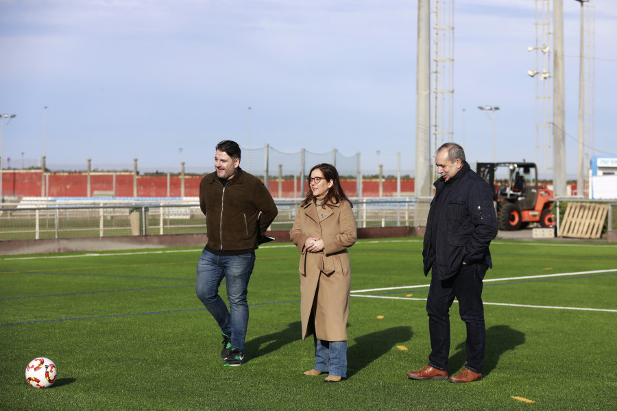 Inés Rey visita la última parte de las obras de la Ciudad Deportiva Arsenio Iglesias