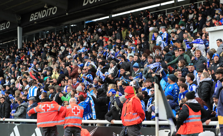 La grada visitante entró en ebullición con el gol de Soriano