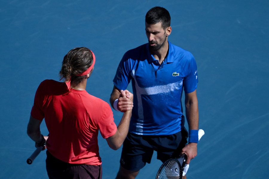 Djokovic abandona tras perder un largo primer set