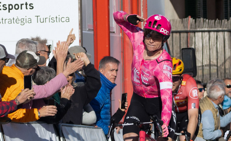 Van der Berg gana en un final épico al esprint en Ses Salines