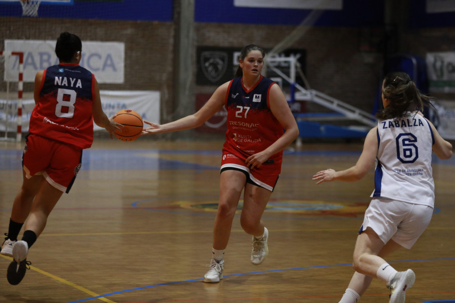 El Maristas Coruña se reengancha al top-4 (64-71)