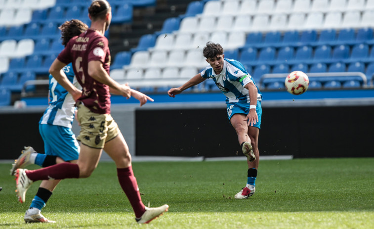 El Fabril vuela en Riazor y aniquila al Pontevedra (3-0)