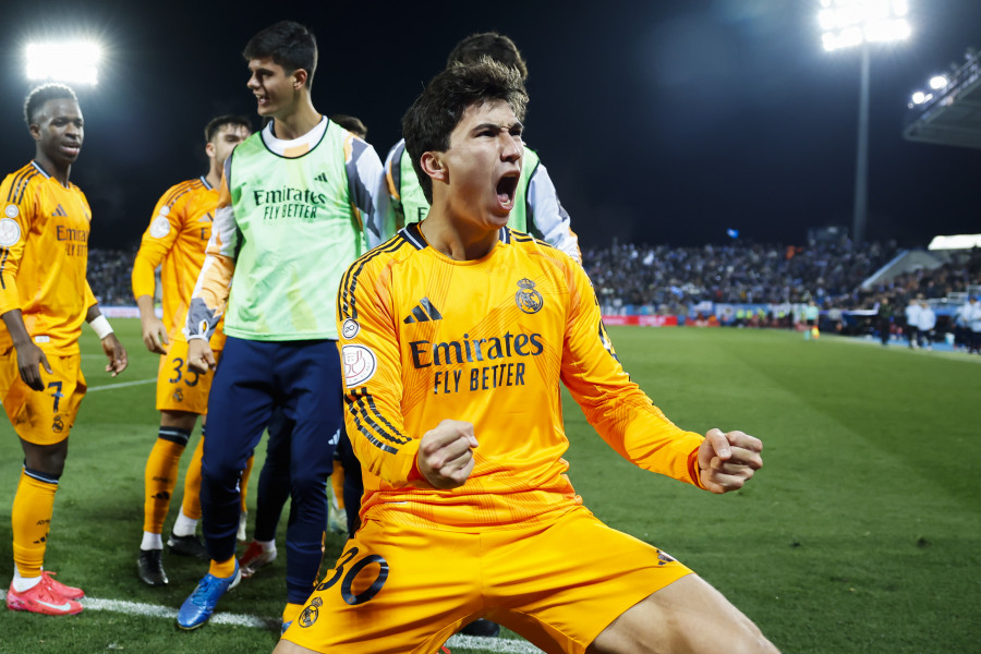 Gonzalo García 'tira la puerta' de un cabezazo y lleva al Real Madrid a semifinales (2-3)