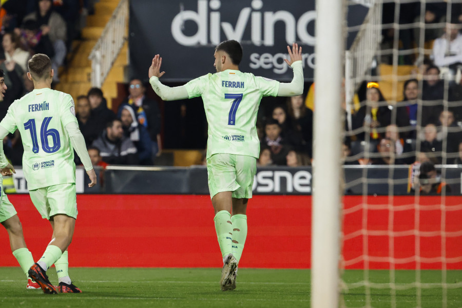 El Barcelona aniquila a un pésimo Valencia y pasa a semifinales (0-5)