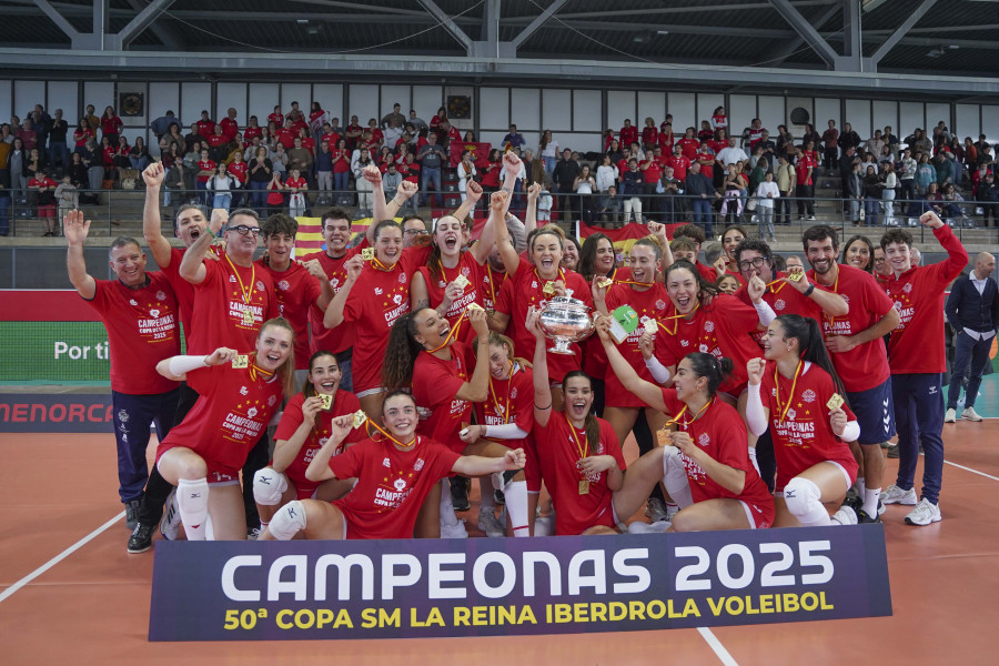 La coruñesa Jimena Gayoso brilla en la final de la Copa de la Reina de voleibol