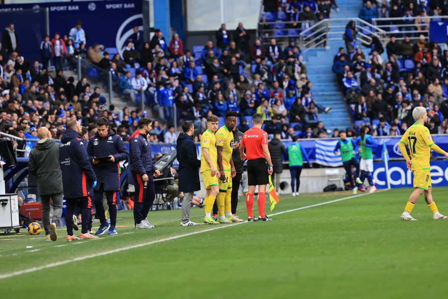 La segunda unidad del Deportivo pone su primer granito de arena