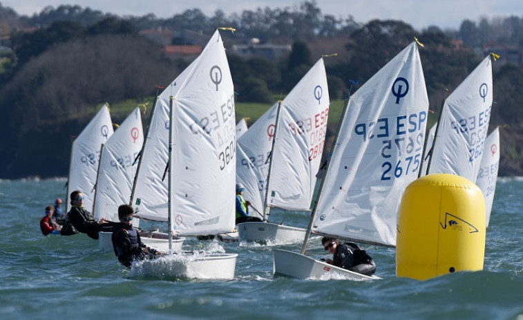 Alonso y Chamorro, nuevos campeones gallegos de Optimist en A Coruña