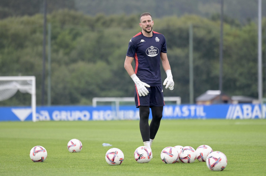 Helton: "Tengo un año más de contrato pero no pienso en eso, estoy contento y feliz"