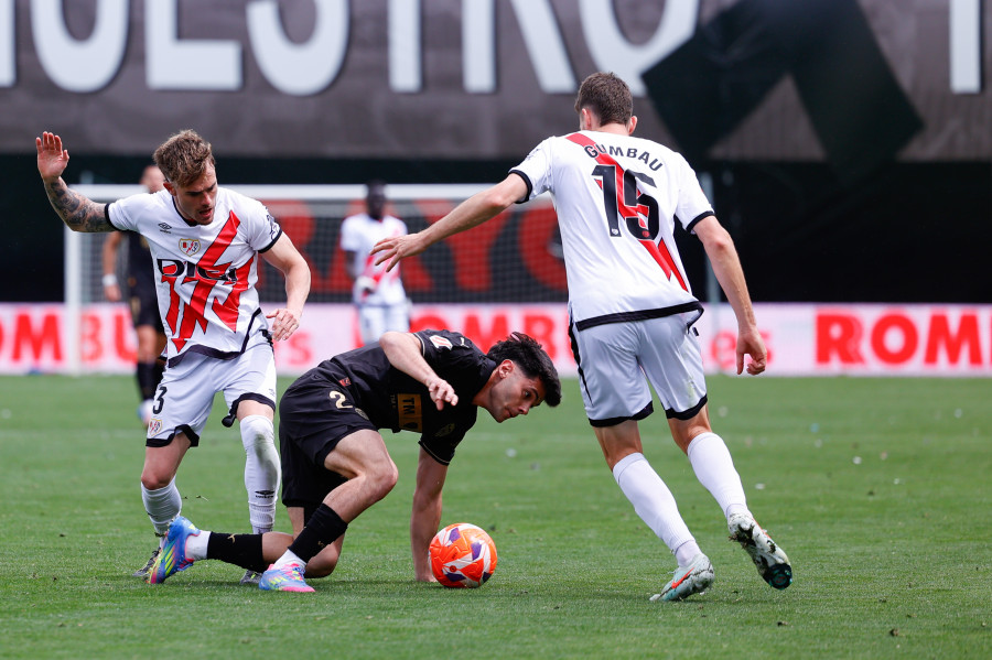 El Valencia se acerca a la salvación y frena el sueño europeo del Rayo  (1-1)